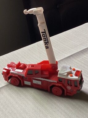 2013 Hasbro Toy Tonka Firetruck
